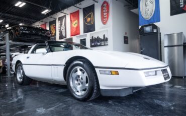 Chevrolet-Corvette-1988-Hatchback-28