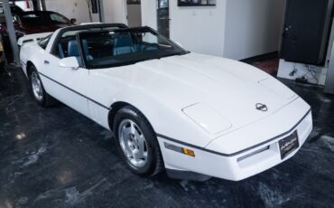 Chevrolet-Corvette-1988-Hatchback-29