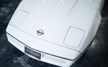 Chevrolet-Corvette-1988-Hatchback-33