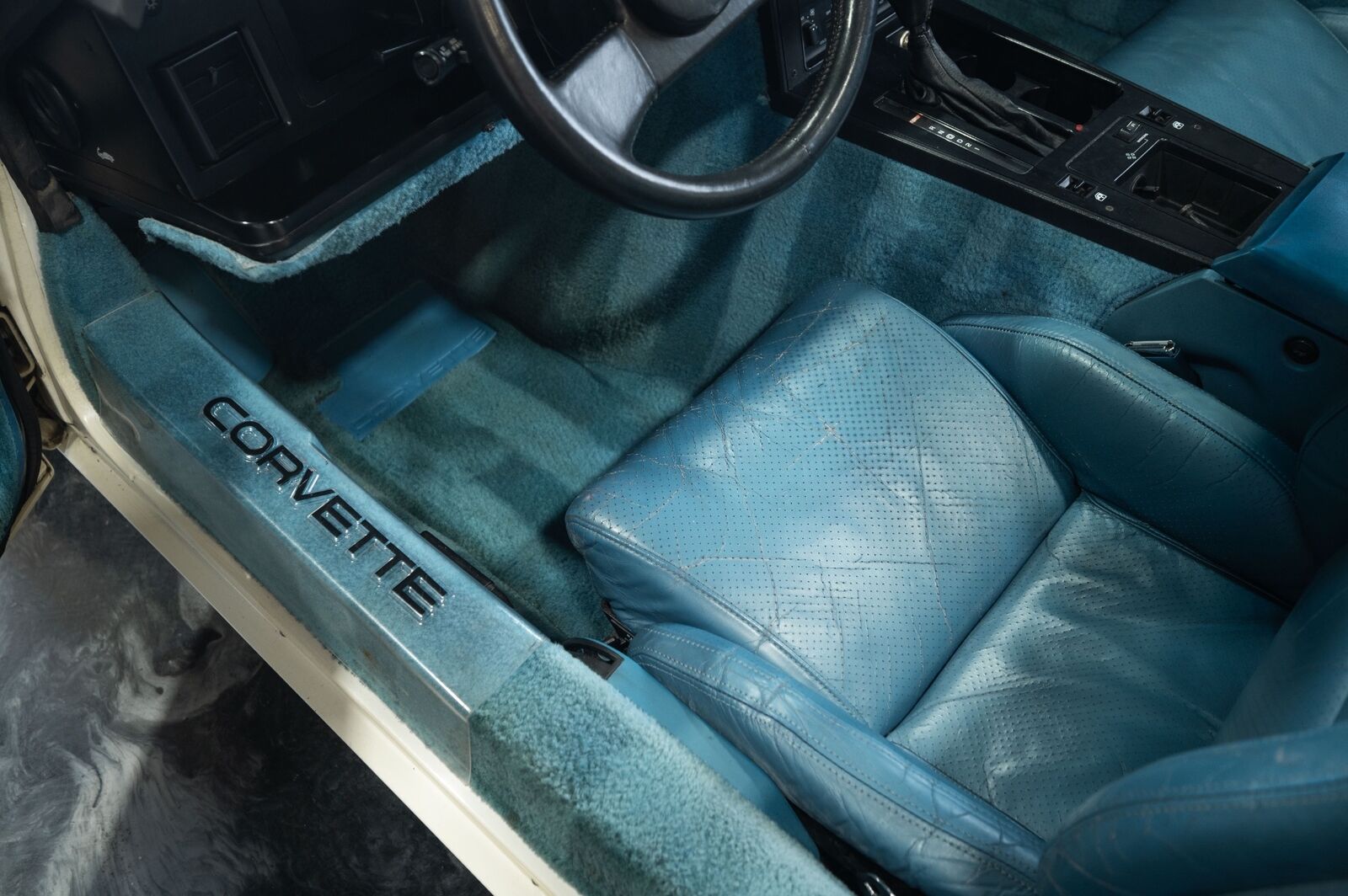 Chevrolet-Corvette-1988-Hatchback-36