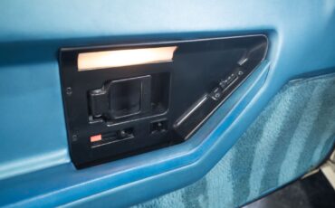 Chevrolet-Corvette-1988-Hatchback-38