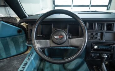Chevrolet-Corvette-1988-Hatchback-39