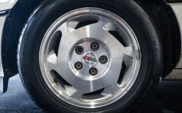 Chevrolet-Corvette-1988-Hatchback-4
