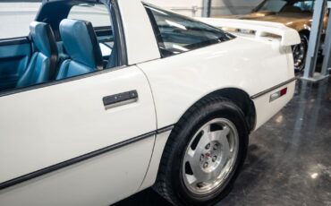 Chevrolet-Corvette-1988-Hatchback-7