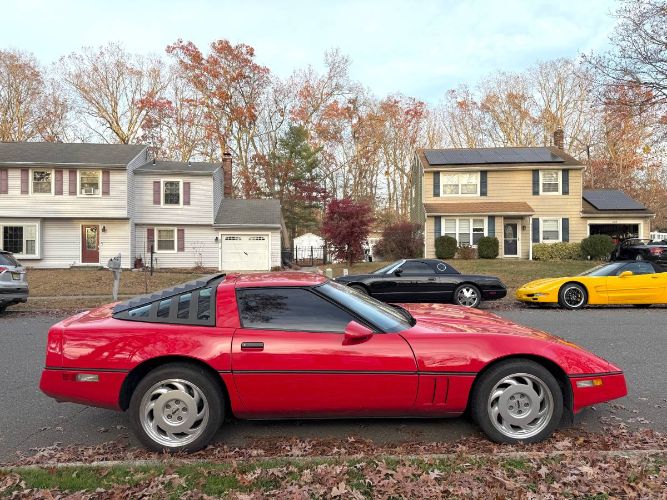 Chevrolet-Corvette-1988-Red-13