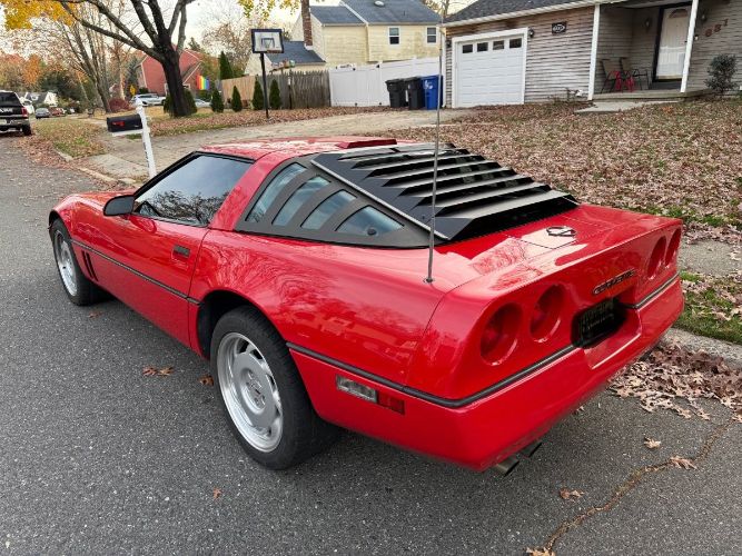 Chevrolet-Corvette-1988-Red-3