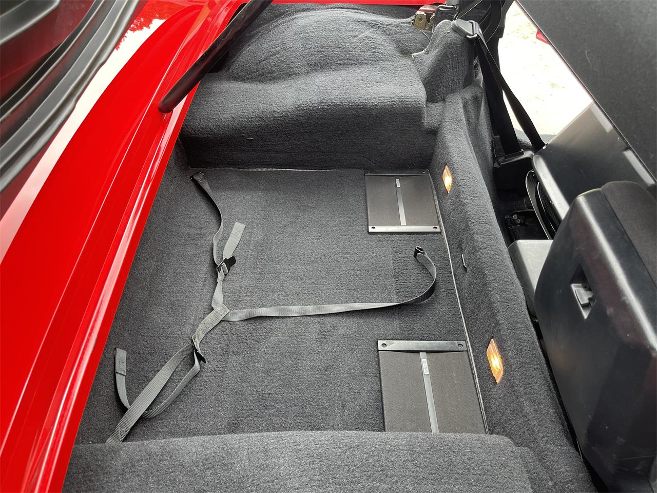 Chevrolet-Corvette-1988-Red-Gray-22