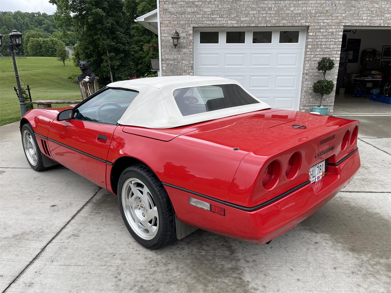 Chevrolet-Corvette-1988-Red-Gray-3