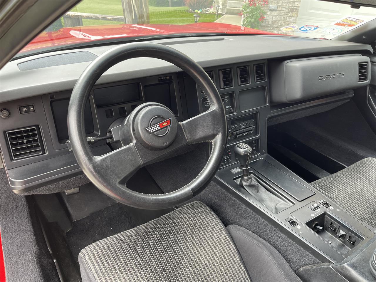 Chevrolet-Corvette-1988-Red-Gray-9