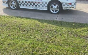 Chevrolet-Corvette-1988-White-1