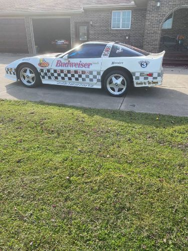 Chevrolet-Corvette-1988-White-1