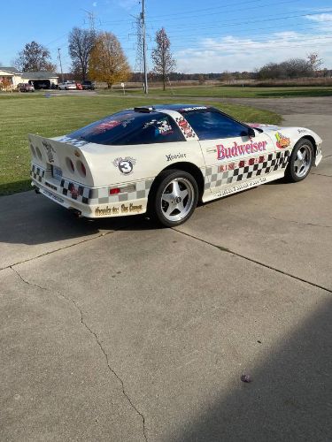 Chevrolet-Corvette-1988-White-11