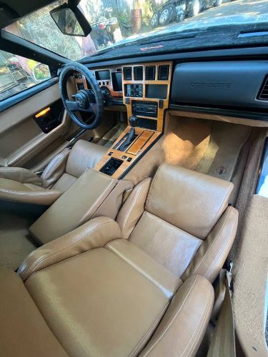 Chevrolet-Corvette-1988-White-11