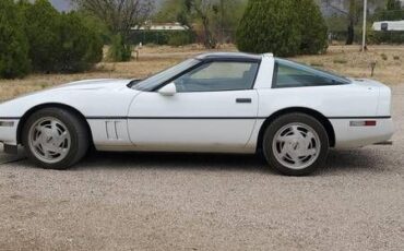 Chevrolet-Corvette-1989