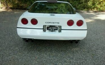 Chevrolet-Corvette-1989-2