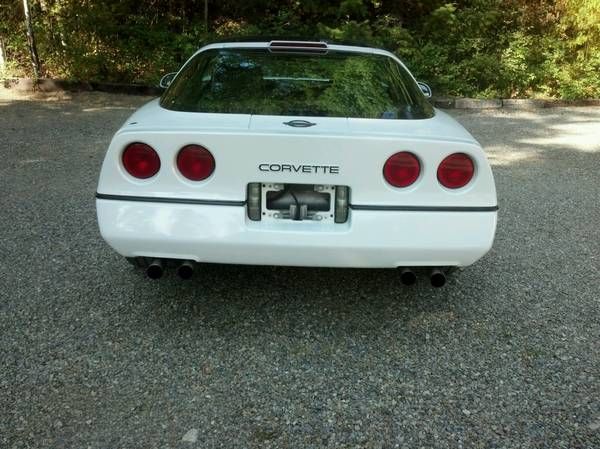 Chevrolet-Corvette-1989-2