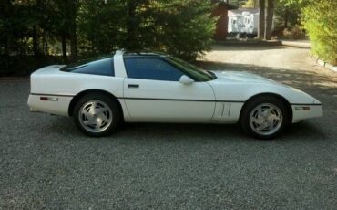 Chevrolet-Corvette-1989-3