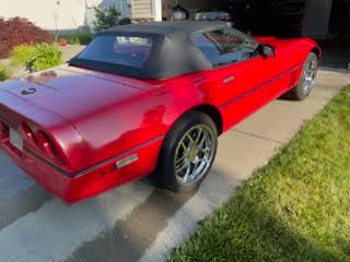 Chevrolet-Corvette-1989-3