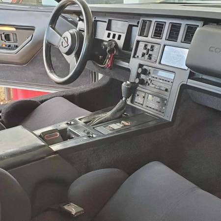 Chevrolet-Corvette-1989-4