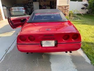 Chevrolet-Corvette-1989-4