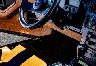 Chevrolet-Corvette-1989-Dark-Red-Metallic-Saddle-5