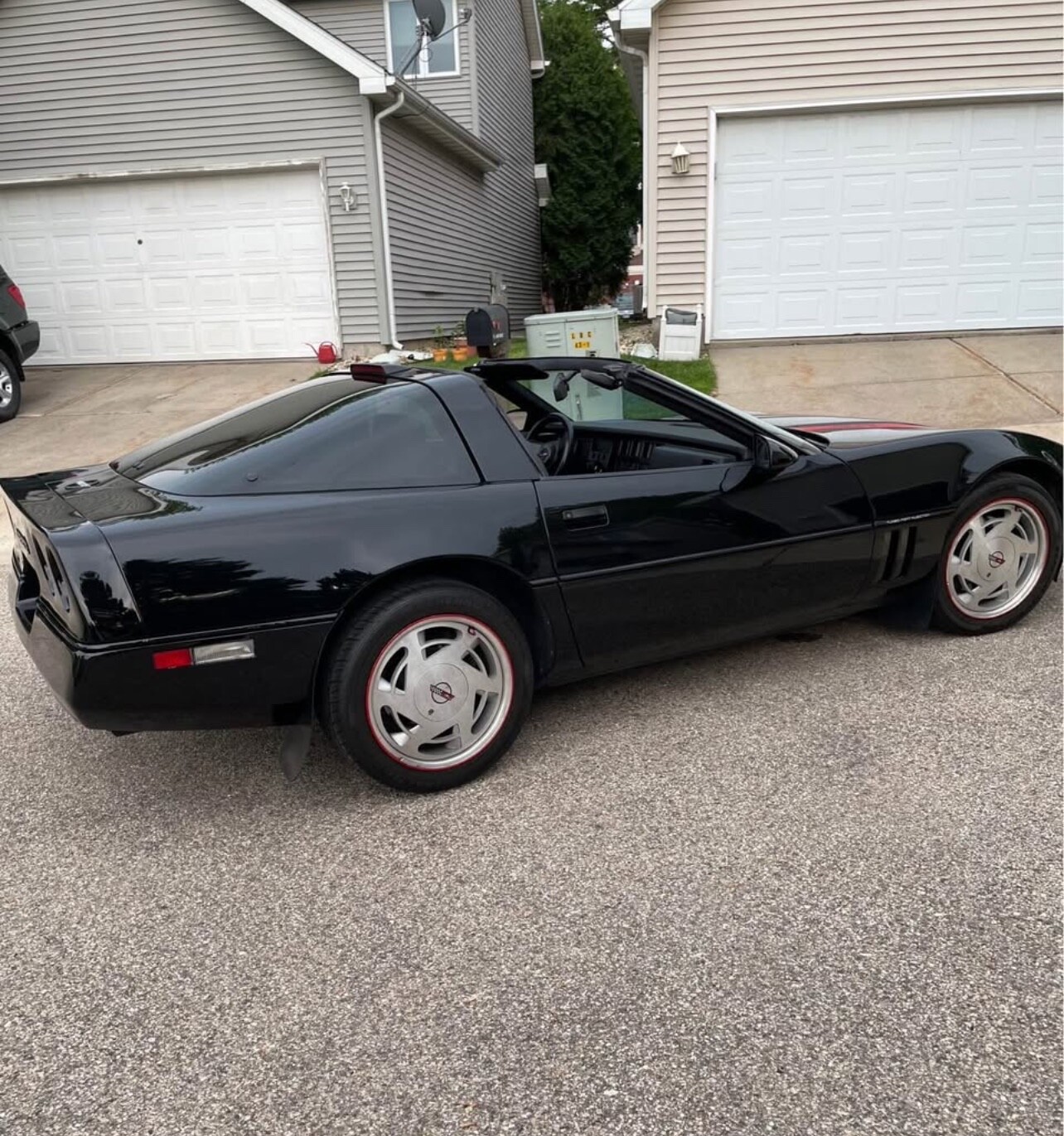 Chevrolet-Corvette-1989-Hatchback-1