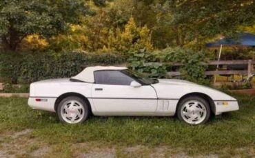 Chevrolet-Corvette-1989-White-10