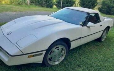 Chevrolet-Corvette-1989-White