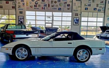 Chevrolet-Corvette-1989-White-Red-15