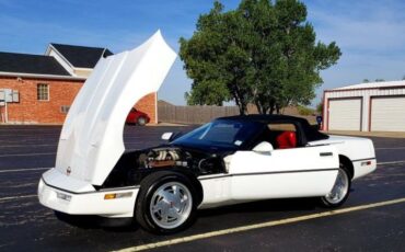 Chevrolet-Corvette-1989-White-Red-6