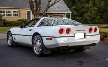 Chevrolet-Corvette-1989-white