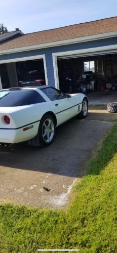 Chevrolet-Corvette-1990-4