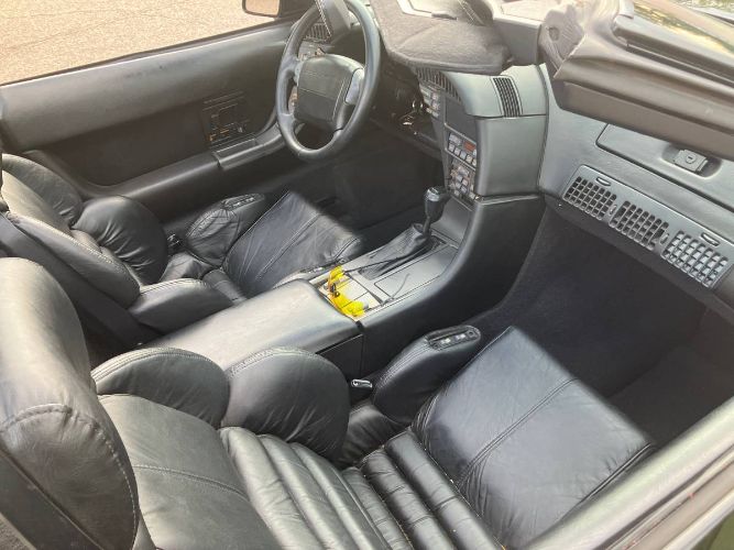 Chevrolet-Corvette-1990-Black-1