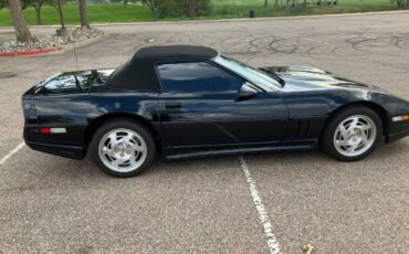 Chevrolet-Corvette-1990-Black-8