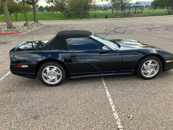 Chevrolet-Corvette-1990-Black-8