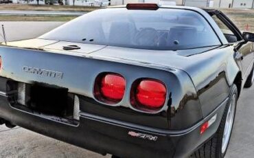 Chevrolet-Corvette-1990-Black-Gray-Leather-1