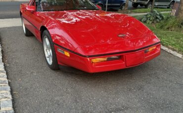 Chevrolet-Corvette-1990-Hatchback-1