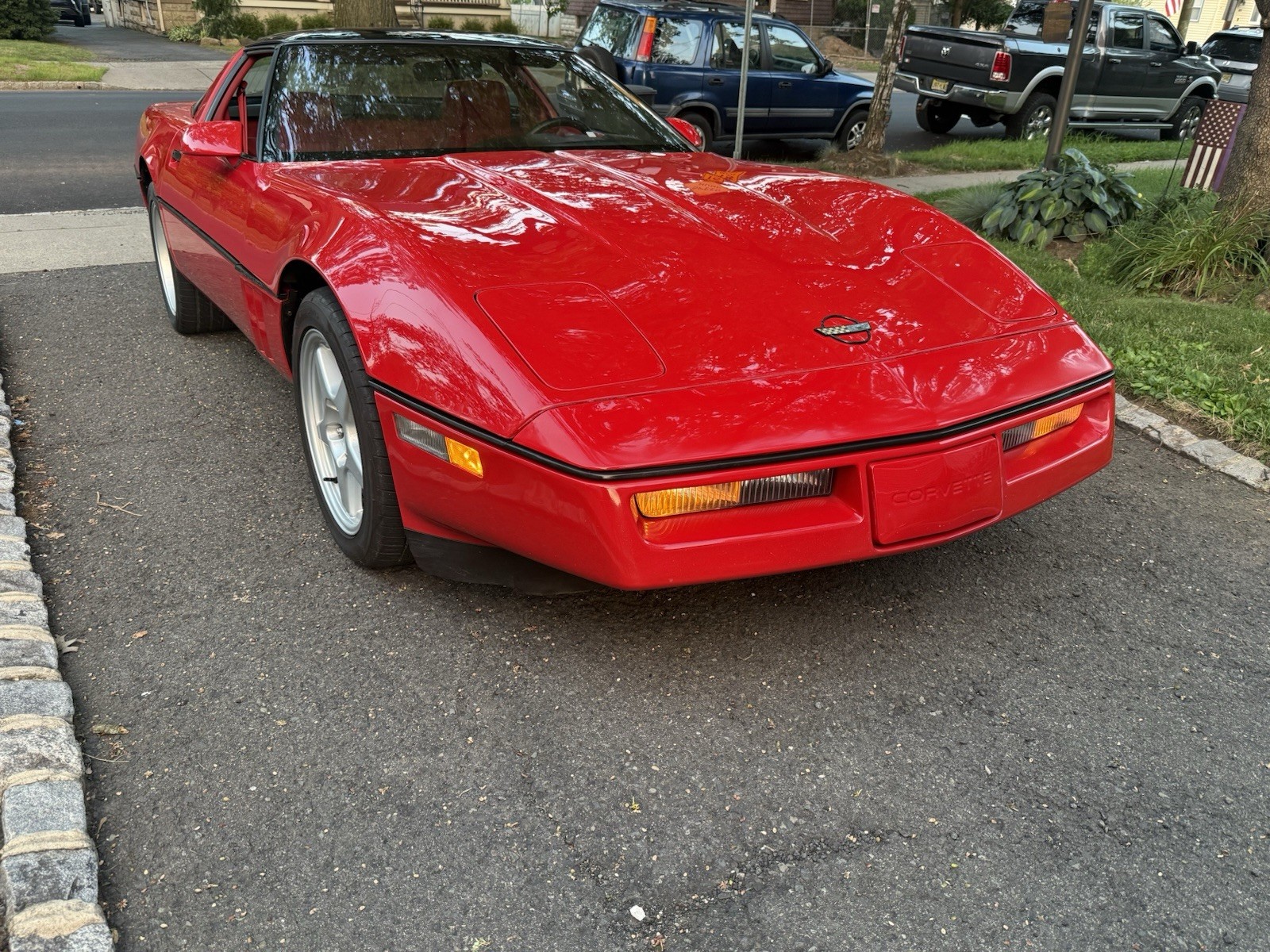 Chevrolet-Corvette-1990-Hatchback-1