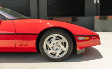 Chevrolet-Corvette-1990-Hatchback-11