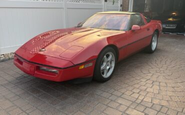 Chevrolet-Corvette-1990-Hatchback-13