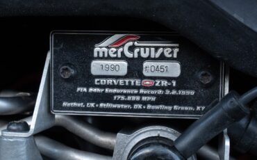 Chevrolet-Corvette-1990-Hatchback-18