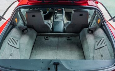 Chevrolet-Corvette-1990-Hatchback-26