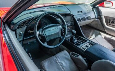 Chevrolet-Corvette-1990-Hatchback-28