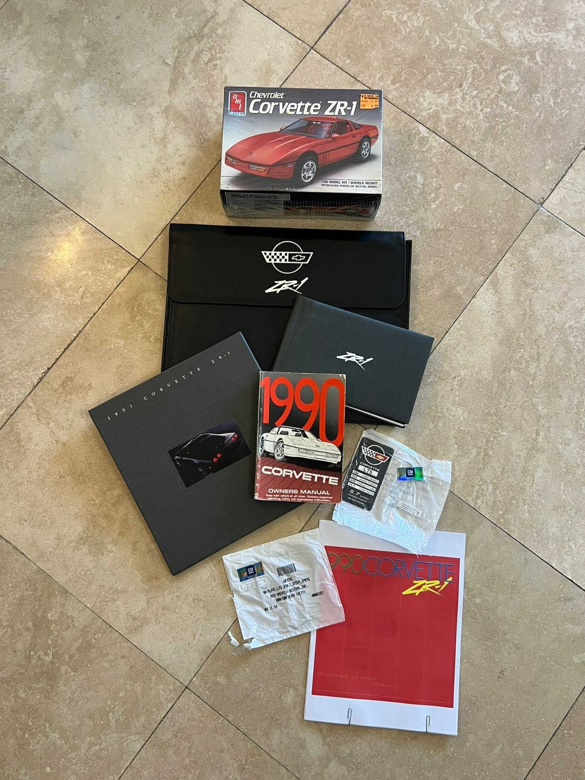 Chevrolet-Corvette-1990-Hatchback-38