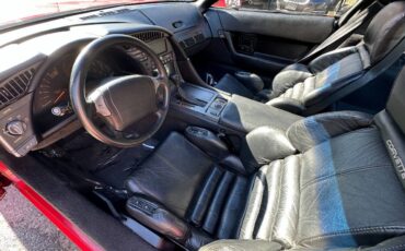 Chevrolet-Corvette-1990-Hatchback-7