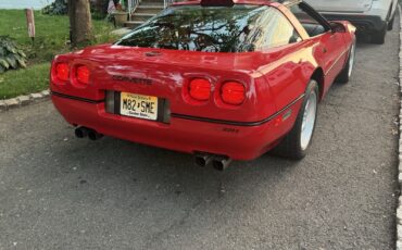 Chevrolet-Corvette-1990-Hatchback-8