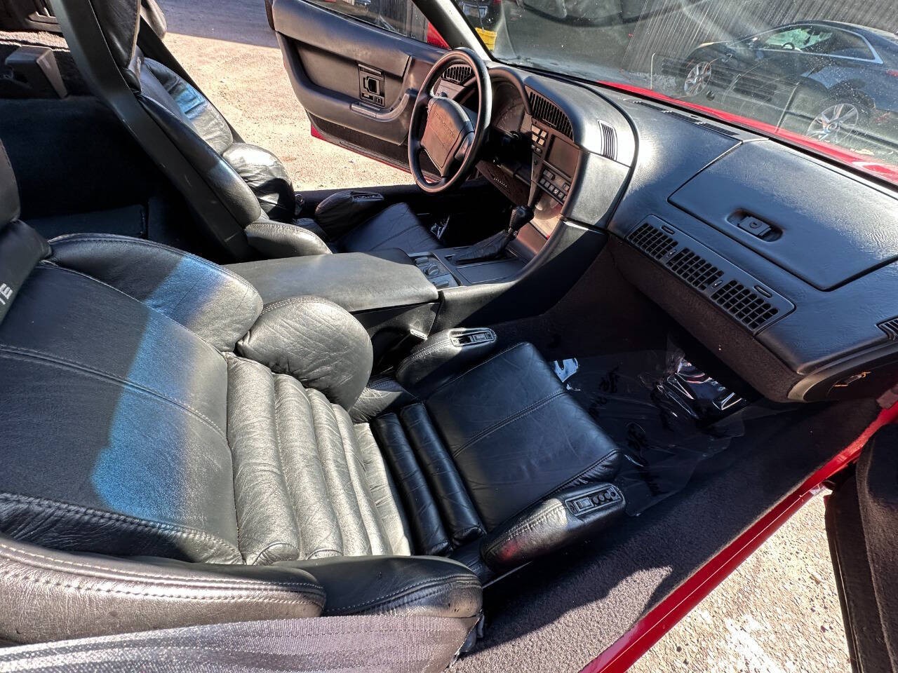 Chevrolet-Corvette-1990-Hatchback-9