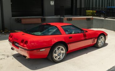Chevrolet-Corvette-1990-Hatchback-9