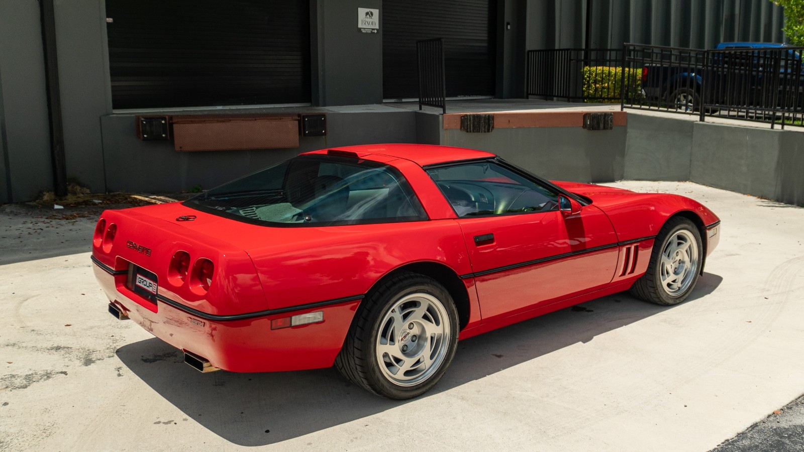 Chevrolet-Corvette-1990-Hatchback-9