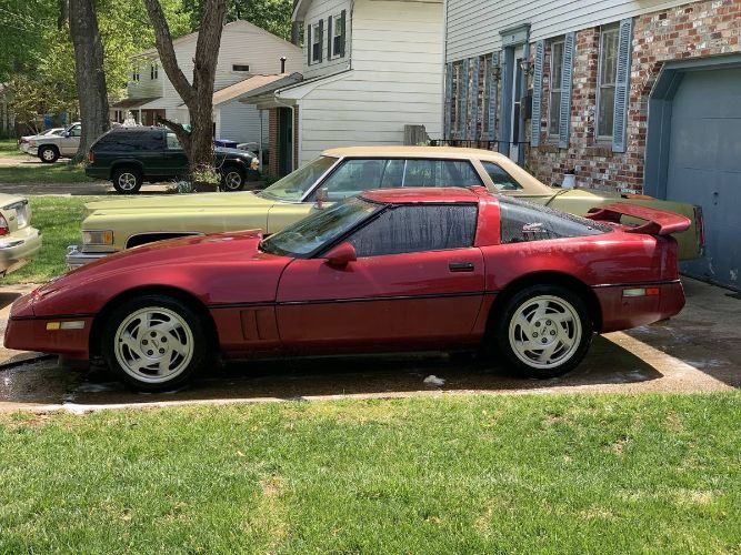 Chevrolet-Corvette-1990-Red-17